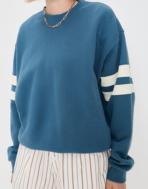 WOMEN'S OVERSIZED RETRO VARSITY CREWNECK SWEATSHIRT