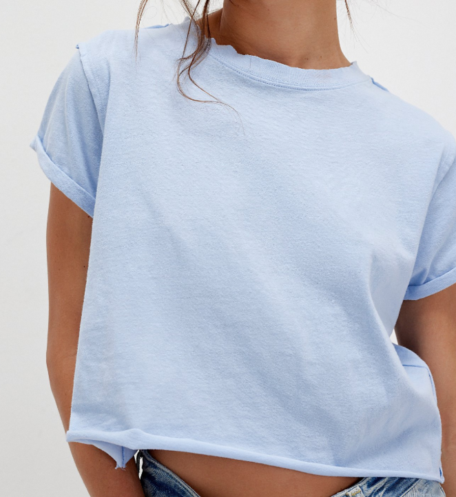 WOMEN'S FULL LENGTH BOXY RAW SEAMED T-SHIRT WITH CUFFED SLEEVES