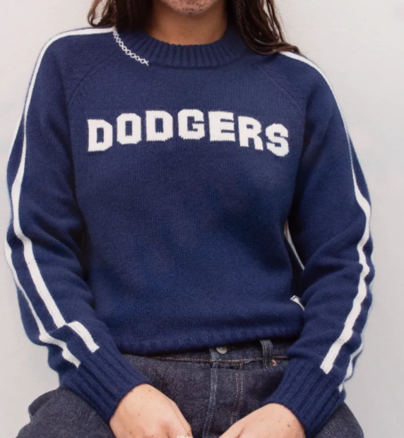 RETRO RAGLAN SWEATER WITH STRIPED SLEEVES