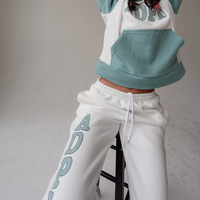 DROP CUT FLEECE HEAVYWEIGHT SWEATPANTS W/ CONTRAST HEM PANELS