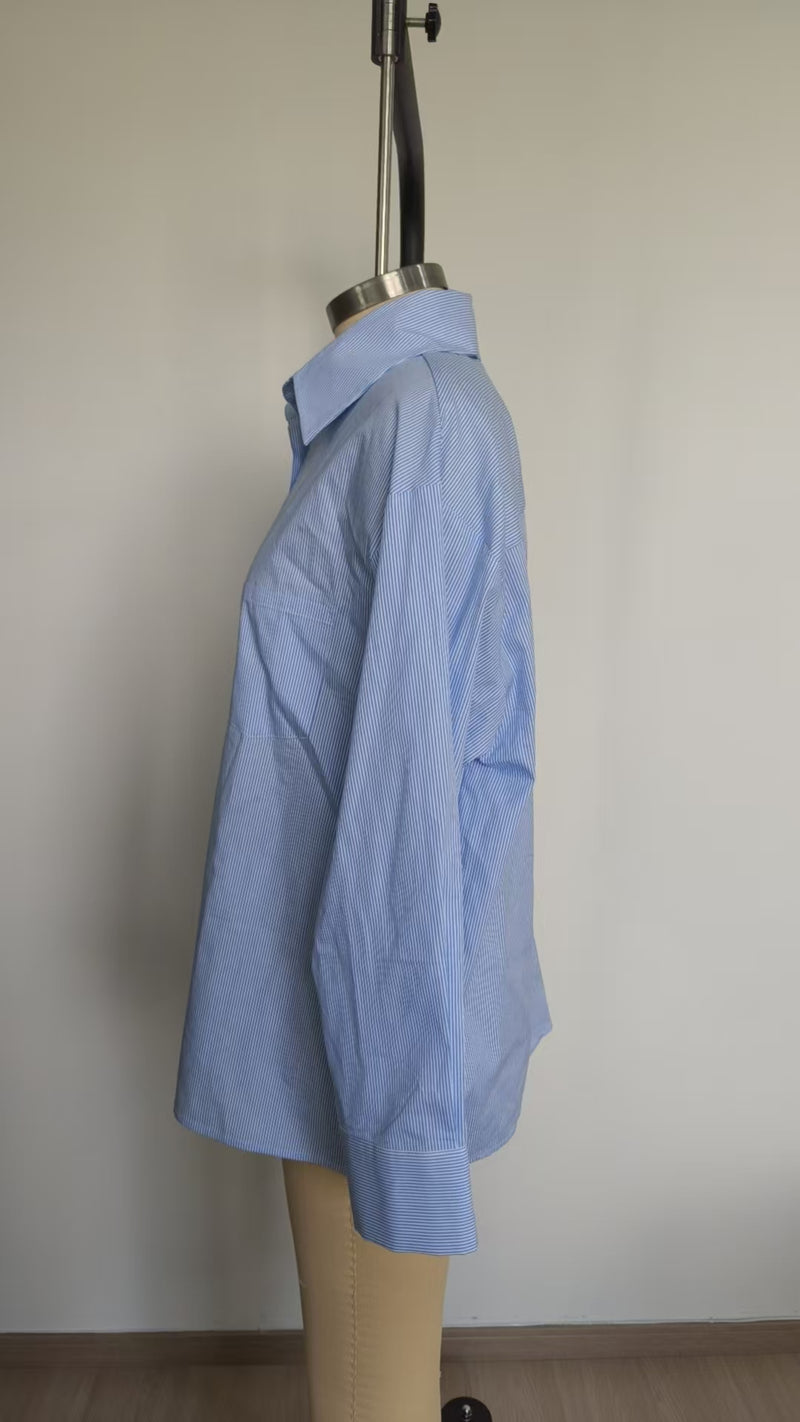 WOMEN'S CLASSIC OVERSIZED BUTTON DOWN SHIRT