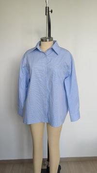 WOMEN'S CLASSIC OVERSIZED BUTTON DOWN SHIRT