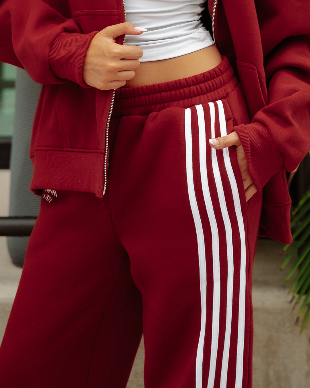 WOMEN'S HEAVYWEIGHT FRENCH TERRY STRAIGHT LEG SWEATPANTS WITH FOUR BINDING STRIPES