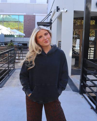 MINERAL WASH HOODED SWEATSHIRT